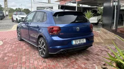 Volkswagen Polo 2019 - 22990 EUR, 130000 km - AUTO.MOTO.pt - 130000km - foto 30 de 32