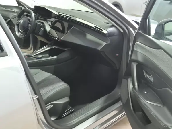 Peugeot 408 2024 - 27500 EUR, 35500 km - AUTO.MOTO.pt - 35500km - foto 12 de 30