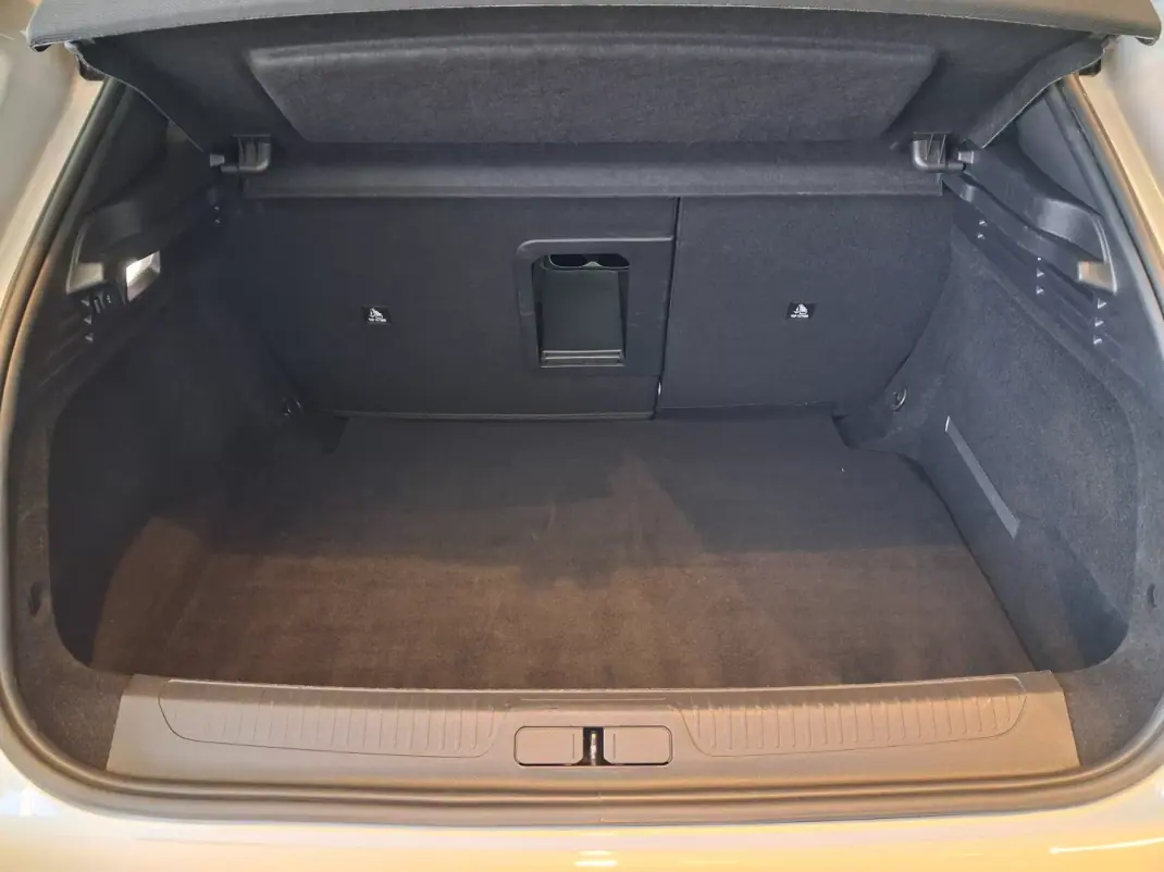 DS DS4 2025 - 27750 EUR, 29101 km - 29101km - foto 46 de 47