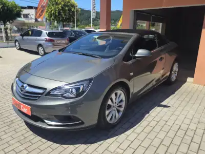 Opel Cascada 2017 - 14990 EUR, 76813 km - AUTO.MOTO.pt - 76813km - foto 4 de 16
