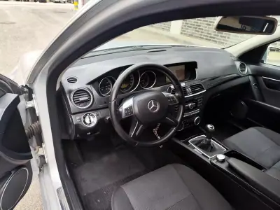 Mercedes-Benz C 220 2011 - 9980 EUR, 240000 km - 240000km - foto 4 de 23