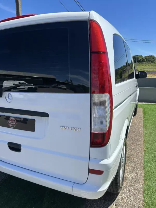 Mercedes-Benz Vito 2010 - 14900 EUR, 340000 km - AUTO.MOTO.pt - 340000km - foto 12 de 47