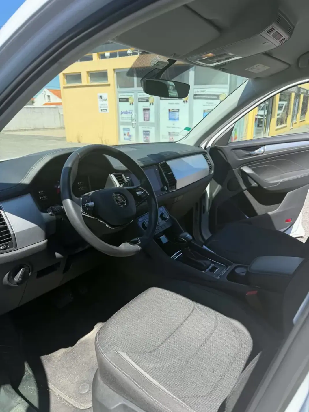 Skoda Kodiaq 2024 - 33480 EUR, 34000 km - AUTO.MOTO.pt - 34000km - foto 2 de 3