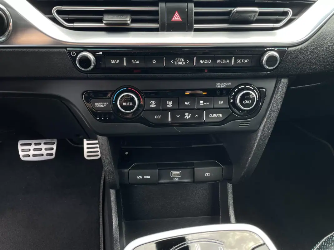 Kia e-Niro 2022 - 22250 EUR, 71631 km - AUTO.MOTO.pt - 71631km - foto 25 de 44