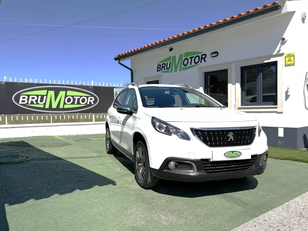 Peugeot 2008 2018 - 10500 EUR, 102262 km - AUTO.MOTO.pt - 102262km - foto 1 de 15