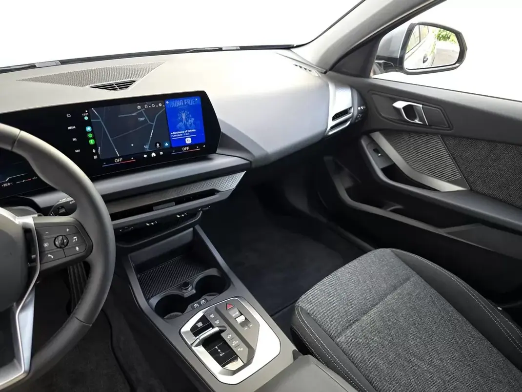 BMW 116 2025 - 30500 EUR, 14400 km - AUTO.MOTO.pt - 14400km - foto 27 de 39