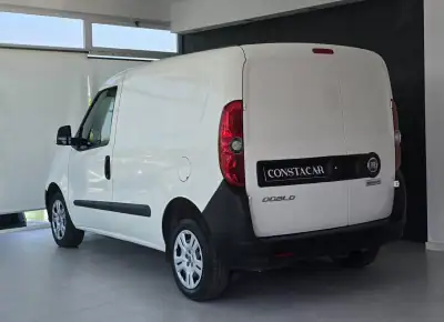Fiat DOBLO 1.3 M-JET 3 LUG. 2021 - 13500 EUR, 119327 km - AUTO.MOTO.pt - 119327km - foto 7 de 16
