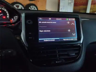 Peugeot 2008 2017 - 14950 EUR, 128000 km - AUTO.MOTO.pt - 128000km - foto 12 de 14