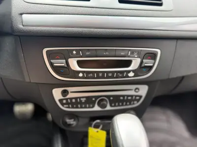 Renault Mégane 2011 - 6990 EUR, 279161 km - AUTO.MOTO.pt - 279161km - foto 15 de 25