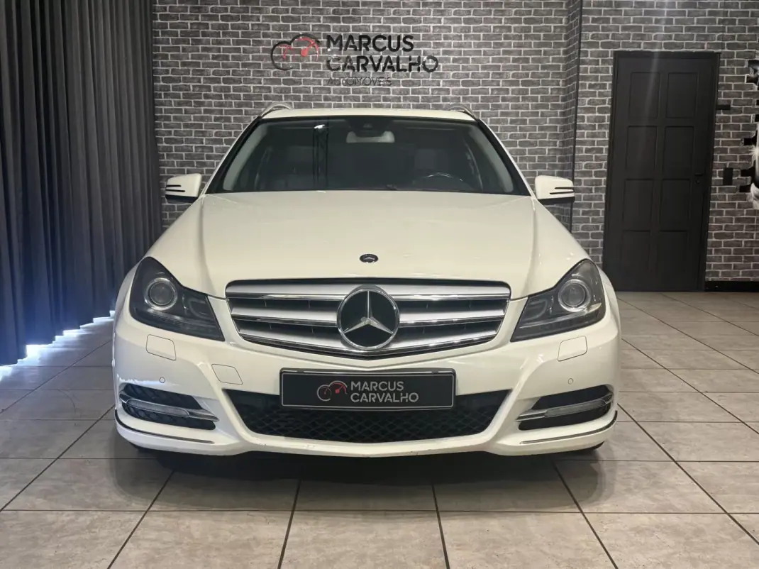 Mercedes-Benz C 220 2012 - 10990 EUR, 450000 km - AUTO.MOTO.pt - 450000km - foto 2 de 17