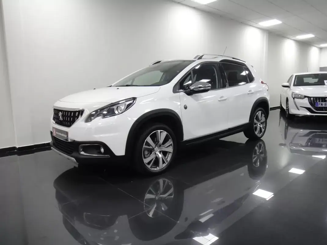 Peugeot 2008 2019 - 11250 EUR, 90000 km - AUTO.MOTO.pt - 90000km - foto 2 de 32