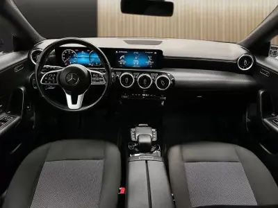 Mercedes-Benz CLA 180 2021 - 28800 EUR, 99800 km - AUTO.MOTO.pt - 99800km - foto 10 de 20