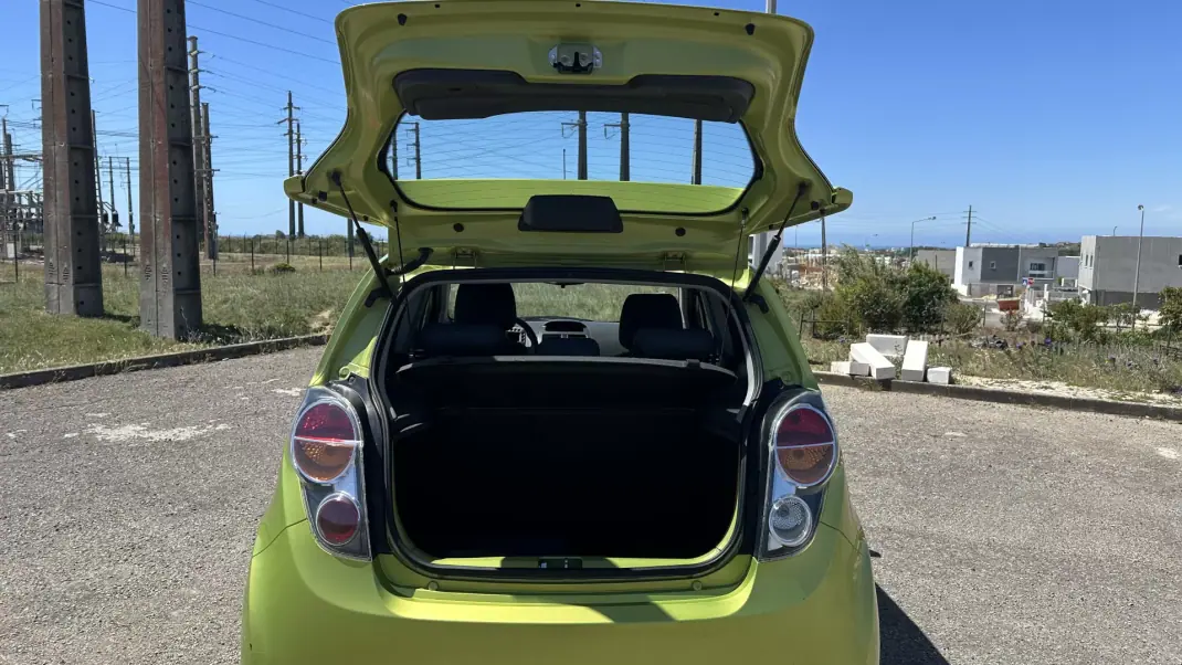 Chevrolet Spark 2010 - 3500 EUR, 113000 km - AUTO.MOTO.pt - 113000km - foto 13 de 17