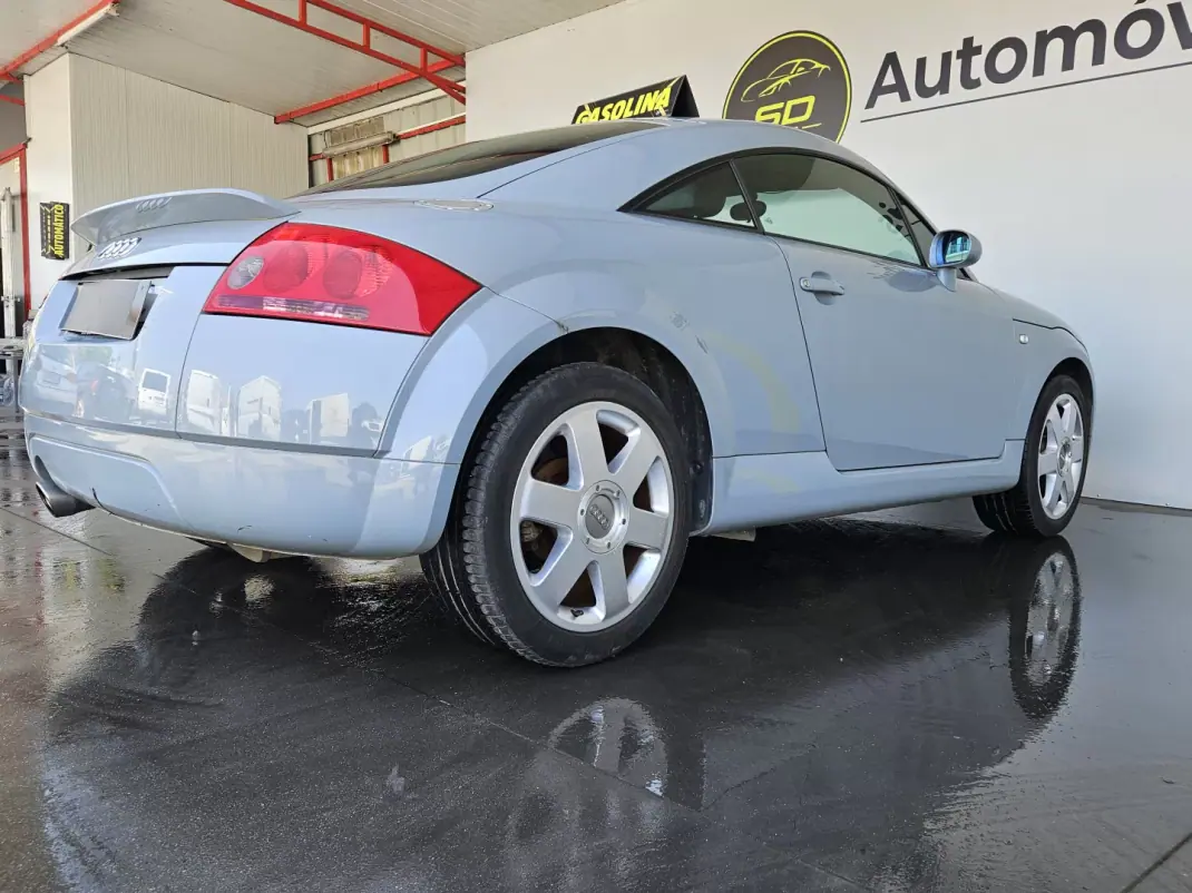 Audi TT Coupé 1999 - 8750 EUR, 152000 km - AUTO.MOTO.pt - 152000km - foto 5 de 10