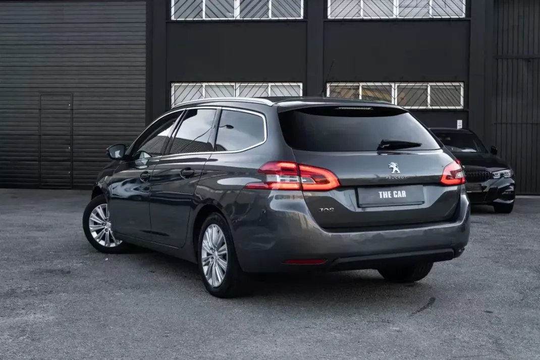 Peugeot 308 SW 2018 - 11999 EUR, 206516 km - AUTO.MOTO.pt - 206516km - foto 2 de 30