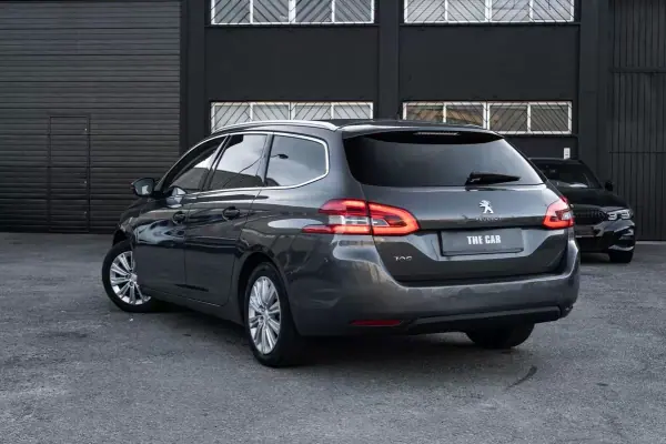 Peugeot 308 SW 2018 - 10999 EUR, 206516 km - AUTO.MOTO.pt - 206516km - foto 2 de 30