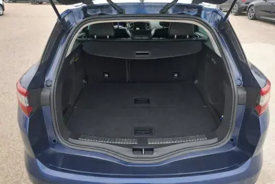 Renault Mégane 2017 - 9900 EUR, 185404 km - AUTO.MOTO.pt - 185404km - foto 7 de 11