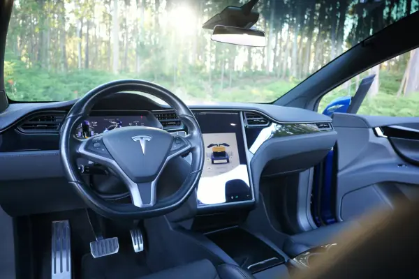 Tesla Model X 2018 - 33990 EUR, 98000 km - AUTO.MOTO.pt - 98000km - foto 12 de 26