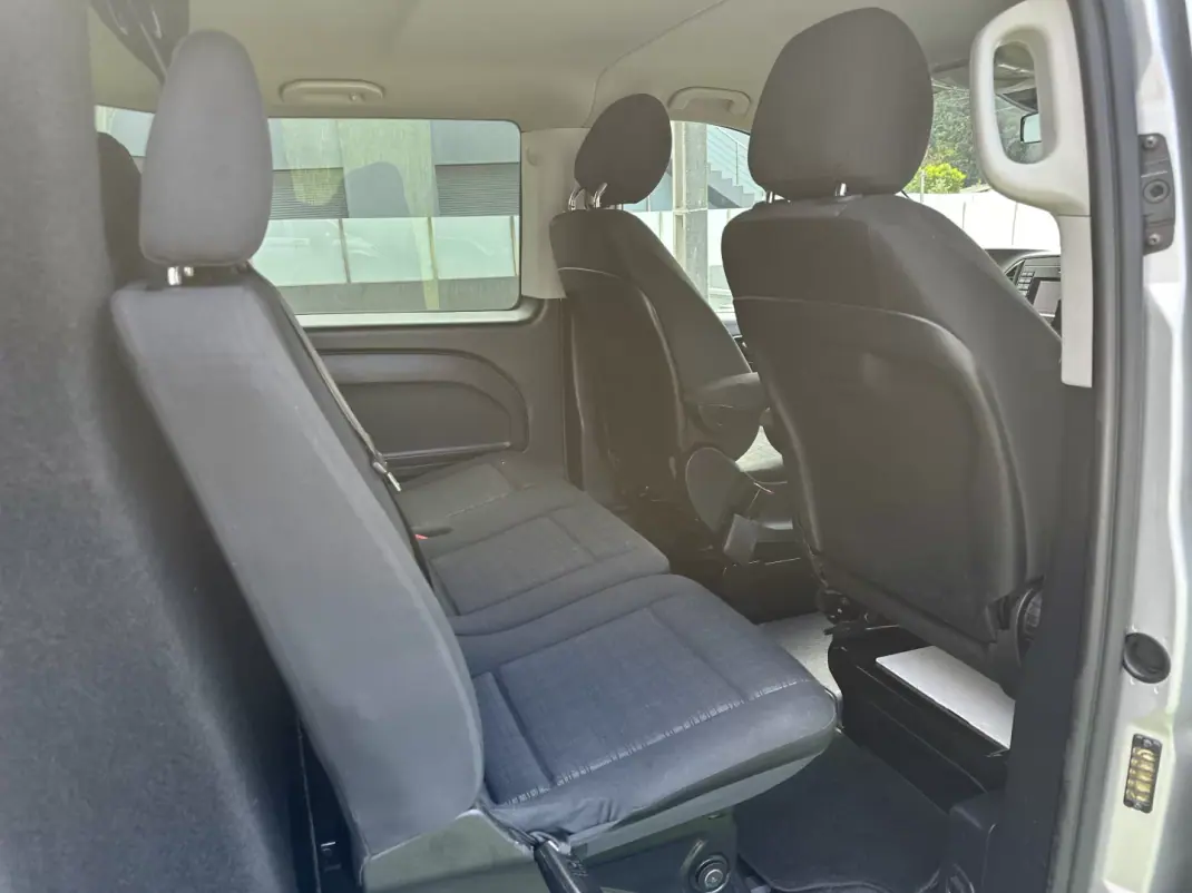 Mercedes-Benz Vito Tourer 2016 - 24900 EUR, 286000 km - 286000km - foto 44 de 54