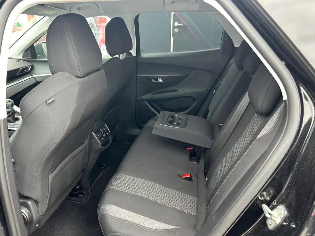 Peugeot 3008 2019 - 19990 EUR, 127500 km - AUTO.MOTO.pt - 127500km - foto 11 de 19