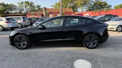 Tesla Model 3 2022 - 31900 EUR, 57000 km - AUTO.MOTO.pt - 57000km - foto 11 de 47