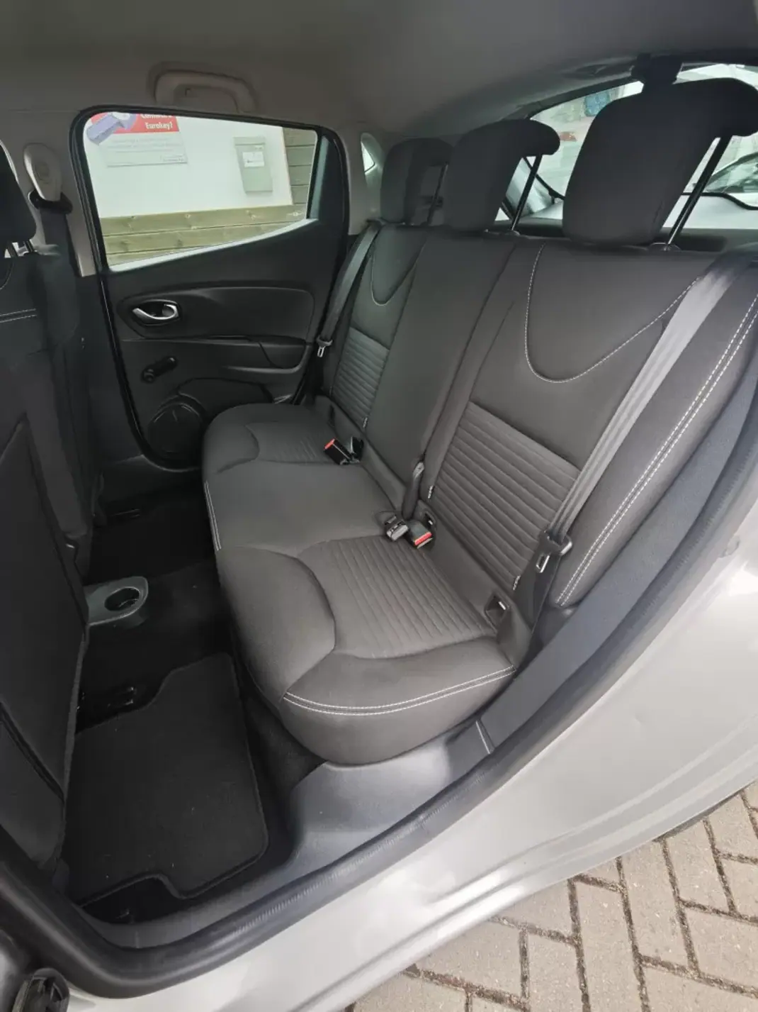 Renault Clio 2018 - 8600 EUR, 0 km - AUTO.MOTO.pt - foto 5 de 10