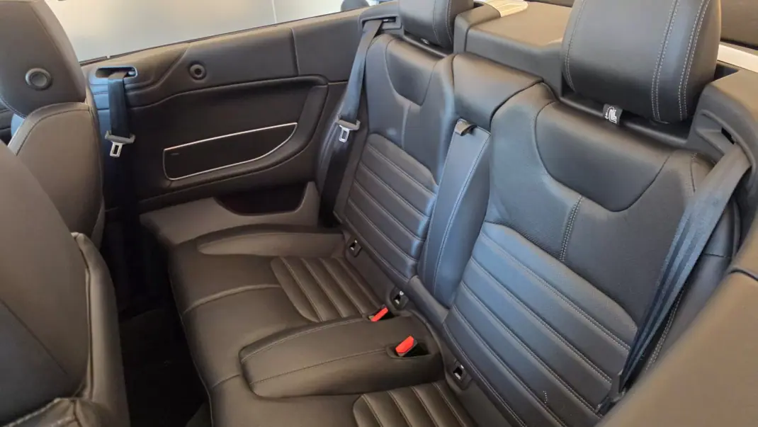 Land Rover Range Rover Evoque Cabrio 2017 - 28750 EUR, 133417 km - 133417km - foto 53 de 62
