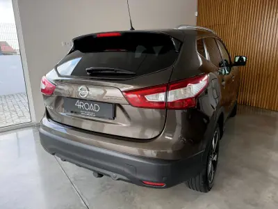 Nissan Qashqai 2015 - 14500 EUR, 171000 km - AUTO.MOTO.pt - 171000km - foto 10 de 86