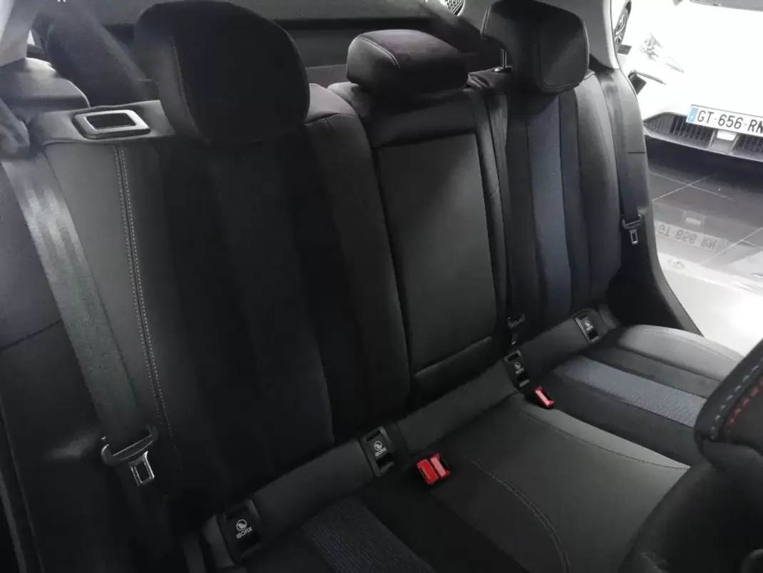 Peugeot 308 2019 - 14900 EUR, 50000 km - AUTO.MOTO.pt - 50000km - foto 43 de 51