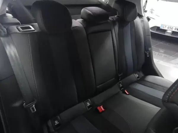 Peugeot 308 2019 - 14500 EUR, 50000 km - AUTO.MOTO.pt - 50000km - foto 43 de 51