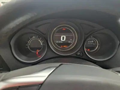 Citroën C4 2016 - 7490 EUR, 232353 km - AUTO.MOTO.pt - 232353km - foto 9 de 16