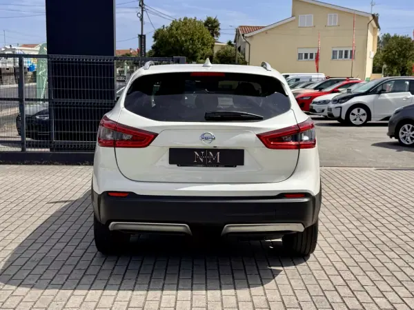 Nissan Qashqai 2019 - 19990 EUR, 93000 km - 93000km - foto 4 de 16