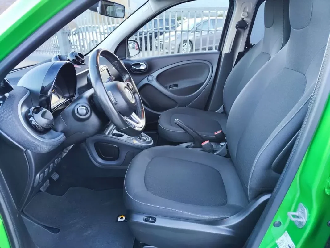 Smart ForFour 2017 - 13500 EUR, 44000 km - AUTO.MOTO.pt - 44000km - foto 42 de 46