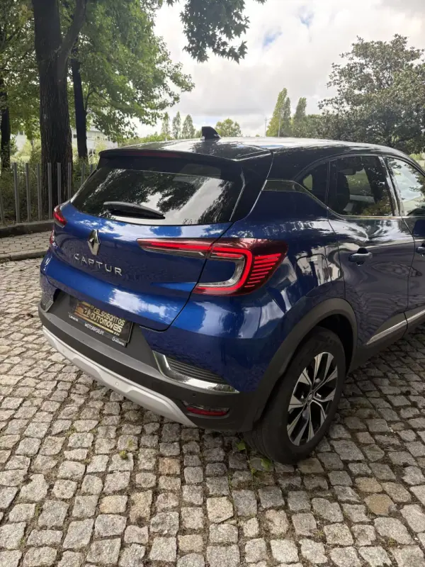 Renault Captur 2023 - 15450 EUR, 57000 km - 57000km - foto 8 de 20