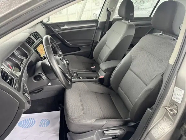 Volkswagen Golf 2017 - 14850 EUR, 162567 km - AUTO.MOTO.pt - 162567km - foto 10 de 20