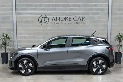 Renault Mégane E-Tech 2023 - 20950 EUR, 72823 km - AUTO.MOTO.pt - 72823km - foto 4 de 37