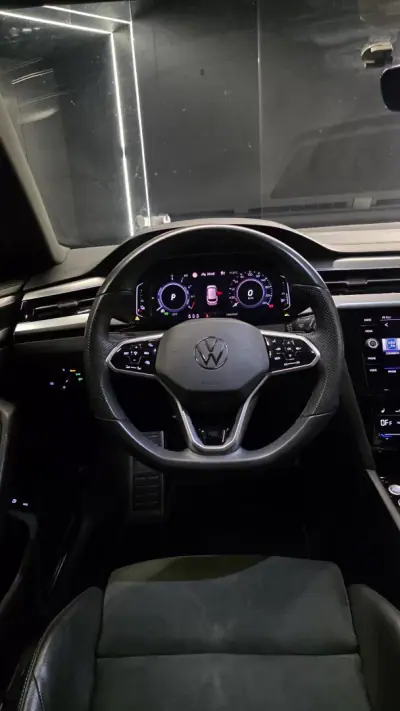 Volkswagen Arteon Shooting Brake 2023 - 30750 EUR, 134000 km - AUTO.MOTO.pt - 134000km - foto 26 de 27