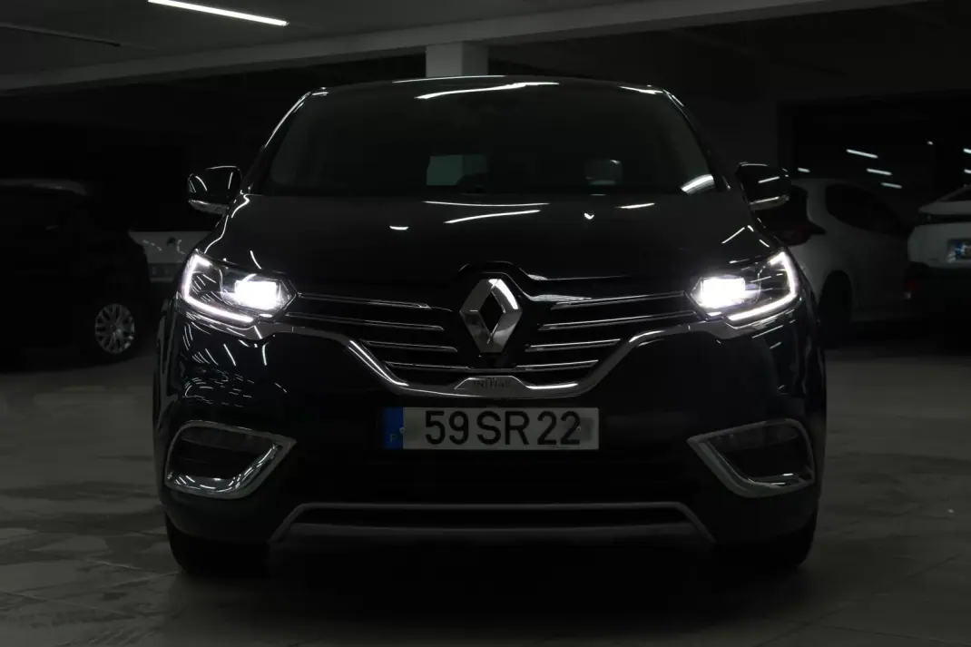 Renault Espace 2017 - 17900 EUR, 171000 km - AUTO.MOTO.pt - 171000km - foto 30 de 31