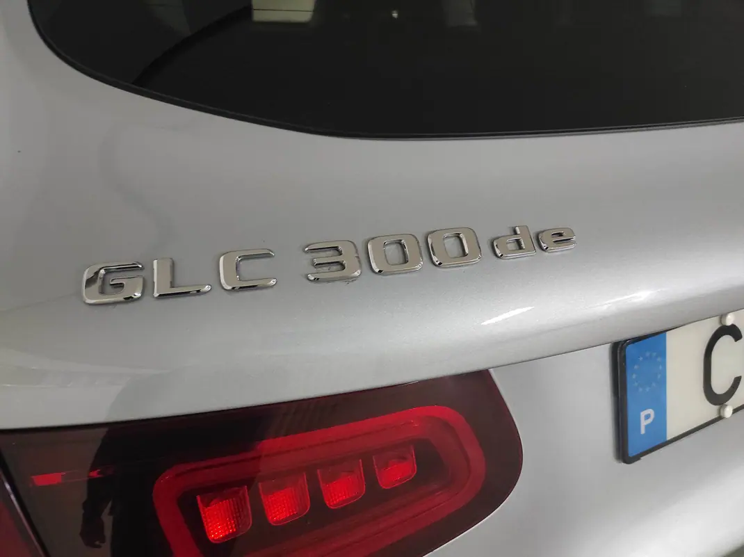 Mercedes-Benz GLC 300 2021 - 37000 EUR, 74710 km - 74710km - foto 11 de 15