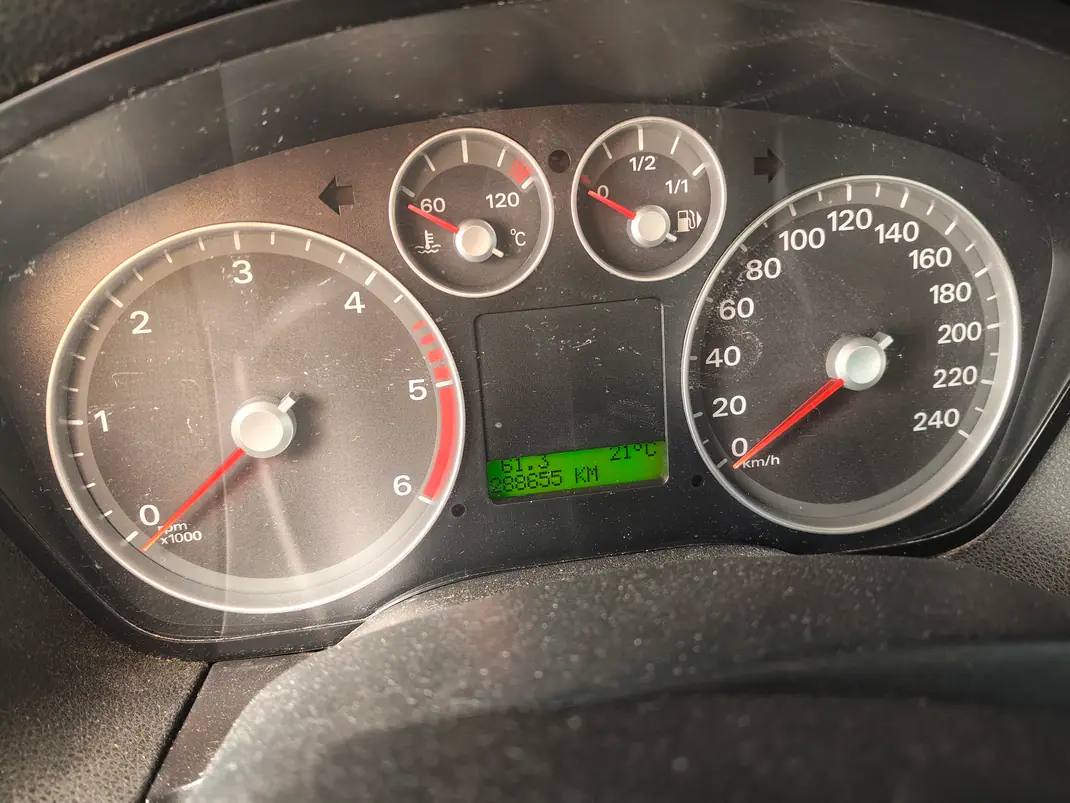 Ford Focus SW 2006 - 2800 EUR, 288800 km - 288800km - foto 6 de 9