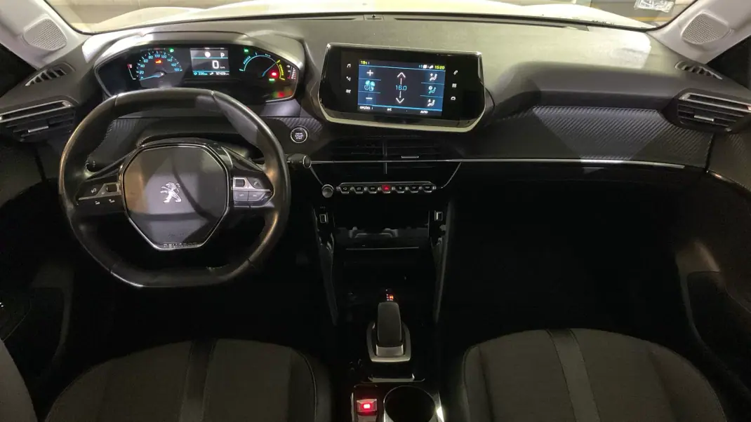 Peugeot e-208 2021 - 14499 EUR, 97021 km - AUTO.MOTO.pt - 97021km - foto 6 de 14