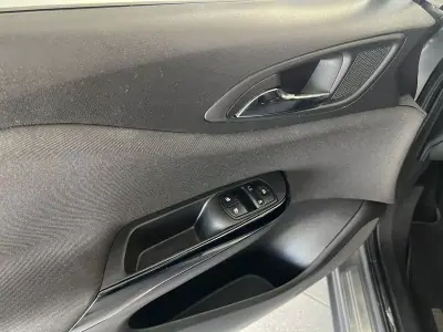 Opel Corsa 2019 - 8900 EUR, 116729 km - AUTO.MOTO.pt - 116729km - foto 19 de 22