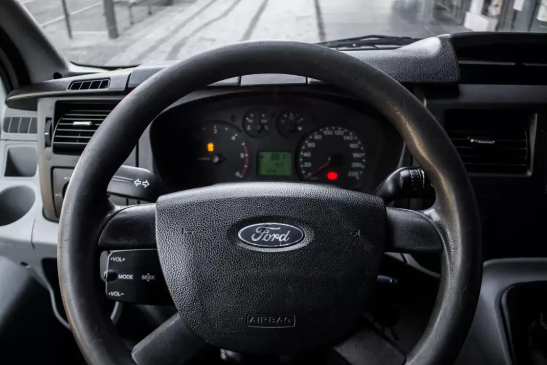 Ford Transit Custom L1 2.0 TDCI H1 2008 - 17900 EUR, 153460 km - AUTO.MOTO.pt - 153460km - foto 12 de 27