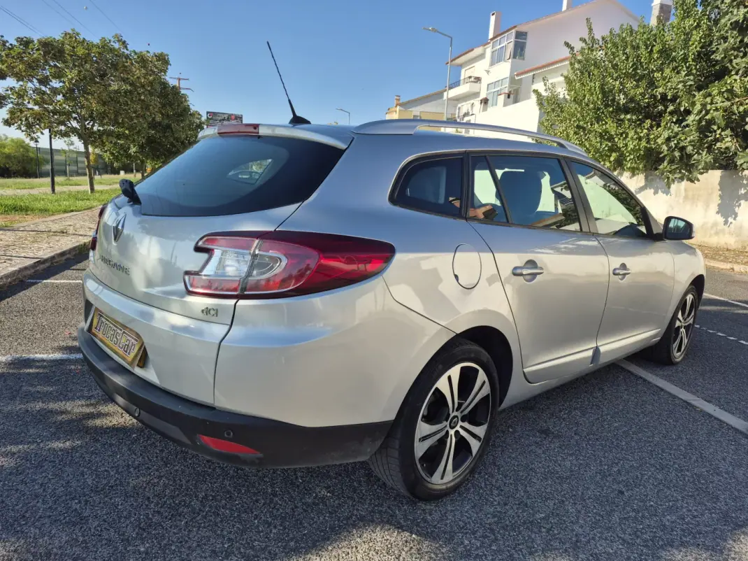 Renault Mégane Sport Tourer 2014 - 7690 EUR, 218593 km - 218593km - foto 5 de 17