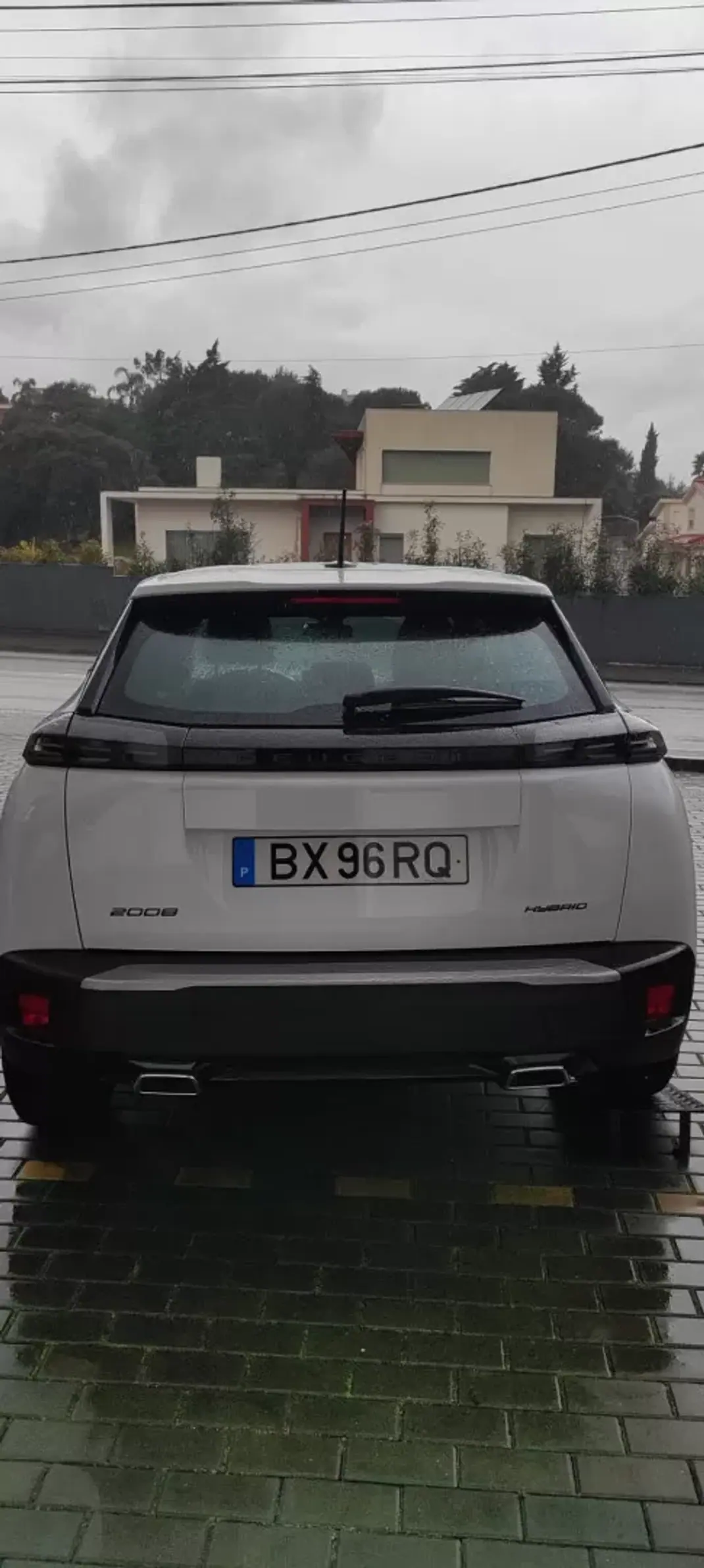 Peugeot 2008 2025 - 24750 EUR, 9700 km - AUTO.MOTO.pt - 9700km - foto 5 de 12