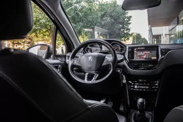 Peugeot 2008 2016 - 9890 EUR, 92329 km - 92329km - foto 23 de 31