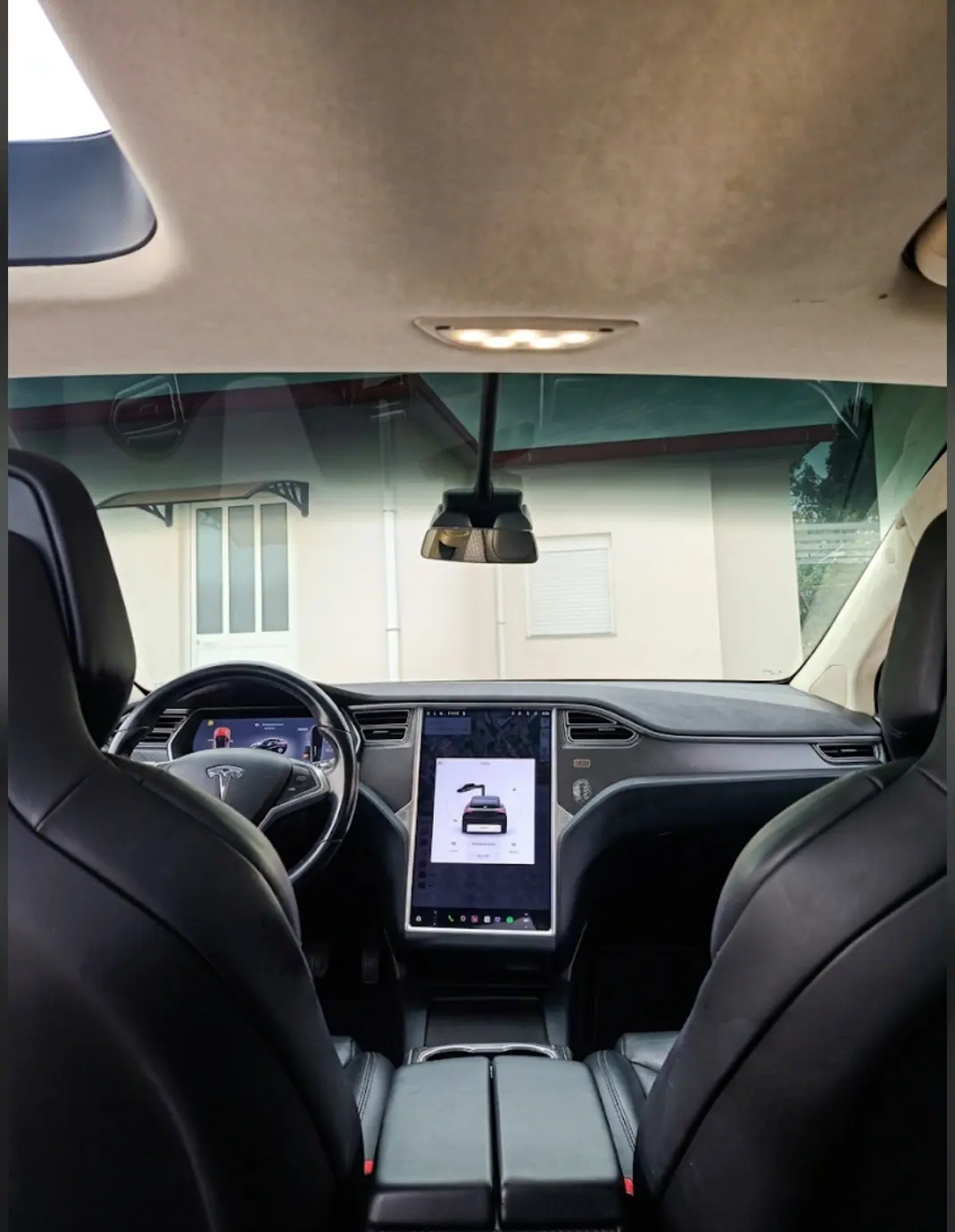 Tesla Model X 2017 - 32000 EUR, 153 km - 153km - foto 7 de 14