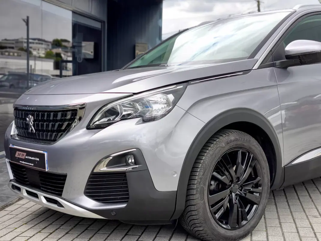 Peugeot 3008 2017 - 17900 EUR, 140000 km - AUTO.MOTO.pt - 140000km - foto 4 de 14