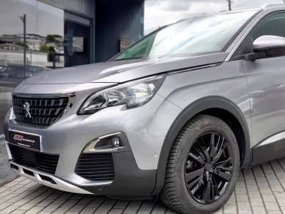 Peugeot 3008 2017 - 17900 EUR, 140000 km - AUTO.MOTO.pt - 140000km - foto 4 de 14