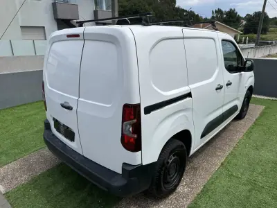 Citroën Berlingo 1.5 Hdi 2019 - 9900 EUR, 180000 km - AUTO.MOTO.pt - 180000km - foto 11 de 43